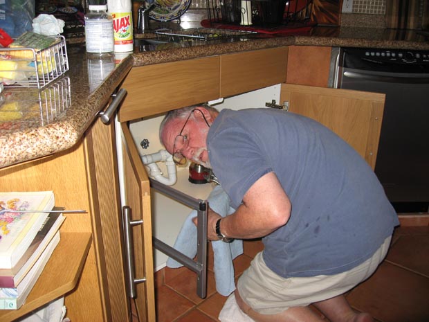 08a.under_sink